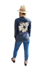 Load image into Gallery viewer, Vintage wash hibiscus sweaters
